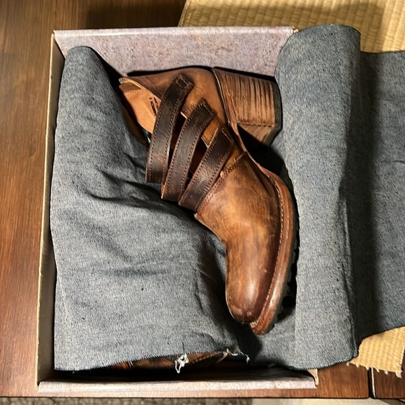 EUC Freebird Dawson in Cognac, size 8 - Picture 11 of 12